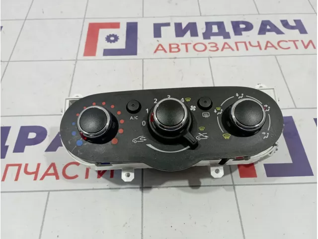 Блок управления отопителем Renault Kaptur 275100165R