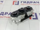 Блок управления отопителем Renault Kaptur 275100165R