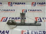 Стеклоподъемник механический задний правый Renault Logan 8200783891