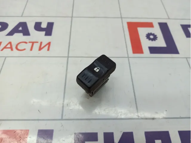 Кнопка центрального замка Renault Logan 8200870249
