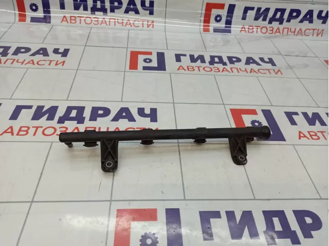 Рейка топливная (рампа) Renault Logan 8200494284