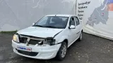 Автомобиль Renault Logan  в разборе