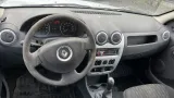Автомобиль Renault Logan  в разборе