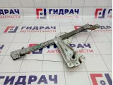 Стеклоподъемник механический задний правый Renault Logan 2 827202131R