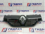 Решетка радиатора Renault Logan 2 623105727R