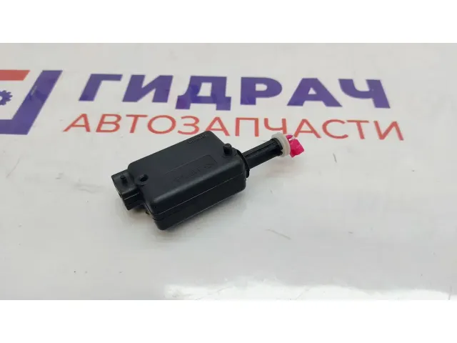 Активатор замка багажника Renault Logan 2 7700712901.