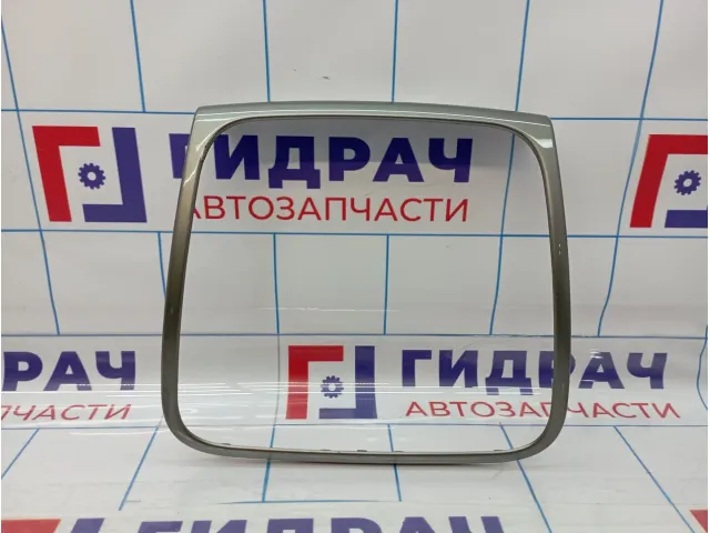 Накладка торпедо декоративная центральная Renault Logan 2 682604797R