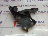 Кронштейн фары левый Renault Megane 2 8200137495