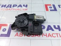 Моторчик стеклоподъемника переднего правого Renault Megane 807301111R