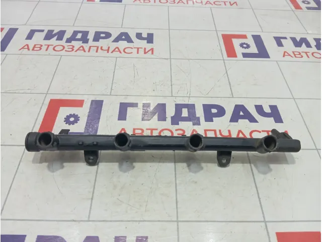 Топливная рампа (топливная рейка) Renault Megane 8200135504