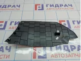 Накладка центральной консоли правая Renault Megane 3 689311570R. Царапина.