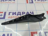 Накладка решетки стеклоочистителей правая Renault Megane 3 668620027R.