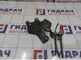 Кронштейн задней балки правый Renault Megane 2 8200792367