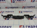 Кронштейн заднего бампера центральный Renault Megane 2 8200146040