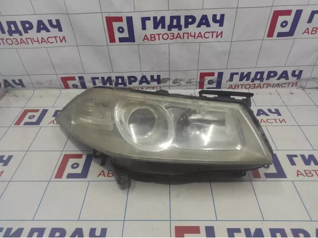 Фара правая Renault Megane 2 260103726R