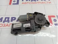 Моторчик стеклоподъемника передний левый Renault Megane 3 807310699R