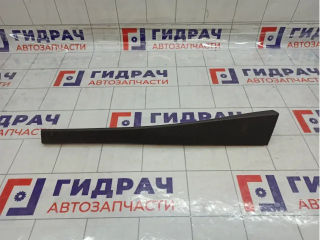 Накладка торпедо правая Renault Megane 3 682115638R