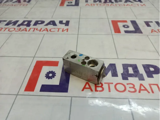 Клапан кондиционера Renault Megane 3 922709330R