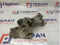 Кронштейн генератора Renault Megane 3 8200669494