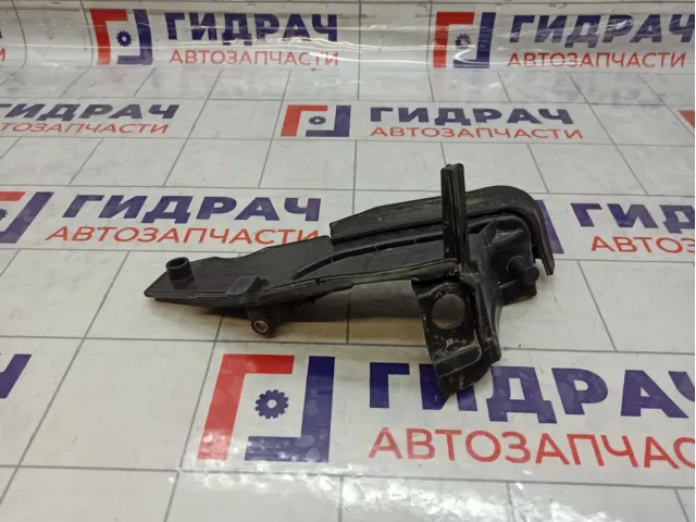 Накладка петли капота правая Renault Megane 3 668620021R