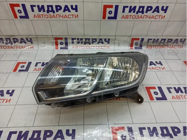 Фара левая Renault Sandero 260607796R