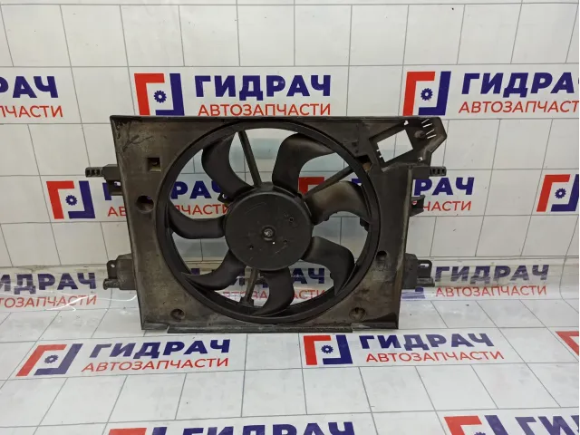 Вентилятор радиатора Renault Sandero 214811897R