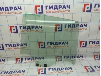 Стекло двери задней правой Renault Sandero Stepway (5S) 823005206R