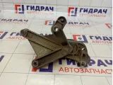 Кронштейн КПП Renault Scenic 8200043084