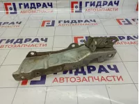 Кронштейн крепления крыла правый Renault Scenic 7782629265