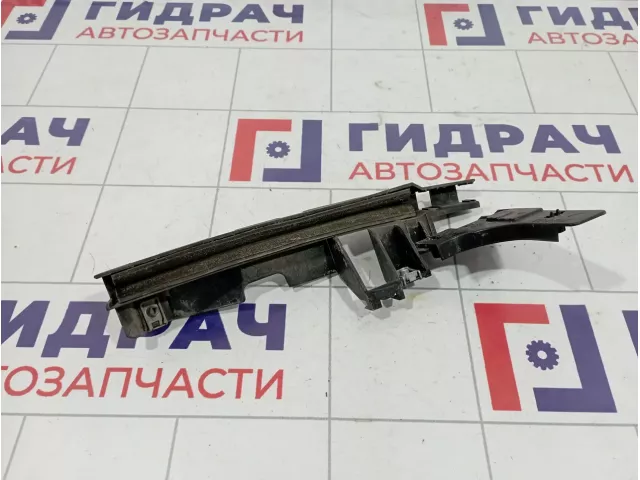 Направляющая стекла двери задней правой Renault Scenic 8200130628