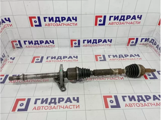 Привод передний правый Renault Scenic 8200375538