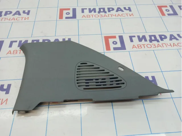 Обшивка стойки задней правой верхняя Renault Symbol (LB) 8200447257