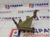 Кронштейн КПП Renault Simbol (LB) 8200111328