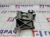 Кронштейн генератора Hyundai Santa Fe (SM) 37472-27000