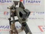 Педаль тормоза Hyundai Santa Fe (SM) 32810-26770