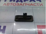 Кнопка открывания багажника Skoda Octavia (A7) 5E0827566