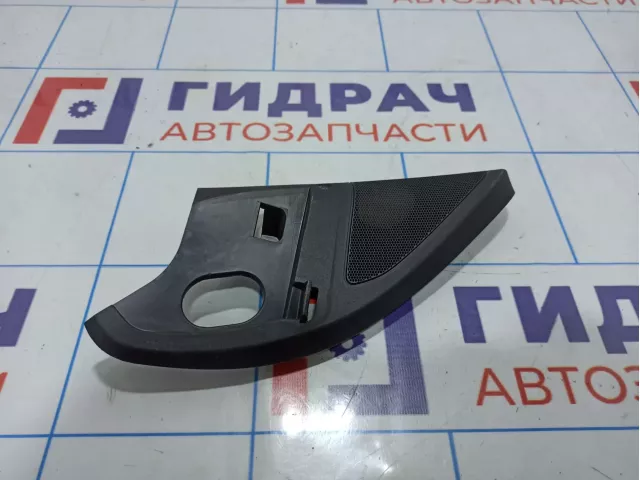 Крышка зеркала внутренняя левая Skoda Octavia (A7) 5E0837973