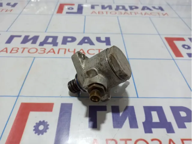 Насос (ТНВД) Skoda Octavia (A7) 04E127026AG