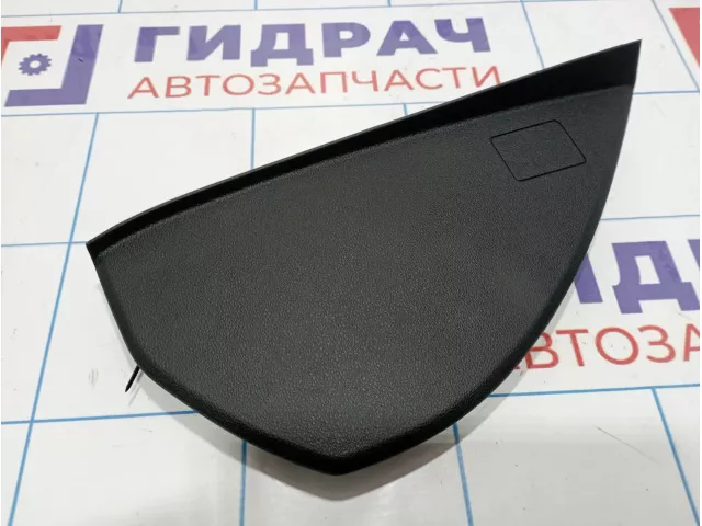 Накладка на торпедо правая Skoda Octavia (A7) 5E08575049B9