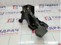 Педаль тормоза Skoda Octavia (A7) 5Q1723142B
