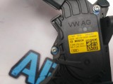 Педаль газа Skoda Rapid 6R1721503H Отличное состояние