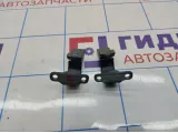 Петли двери багажника Skoda Rapid (NH3)