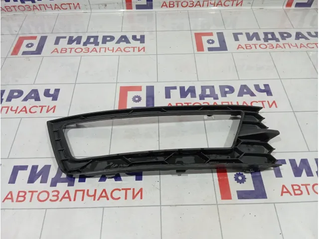 Решетка в бампер правая Skoda Rapid (NH3) 60U8076829B9