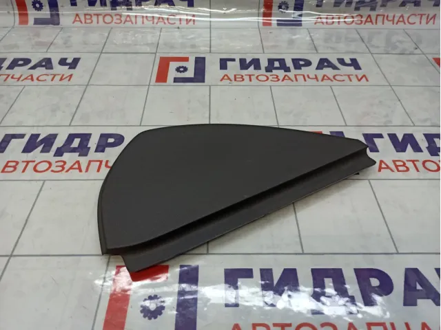 Накладка торпедо левая с торца Skoda Rapid (NH3) 5JA8575039B9