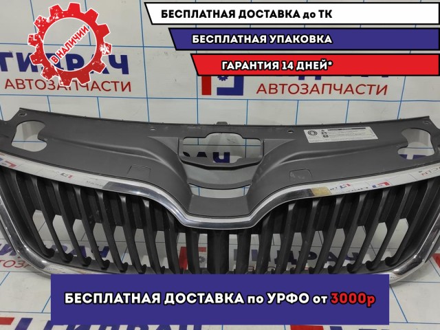 Решетка радиатора Skoda Rapid 5JA853668.