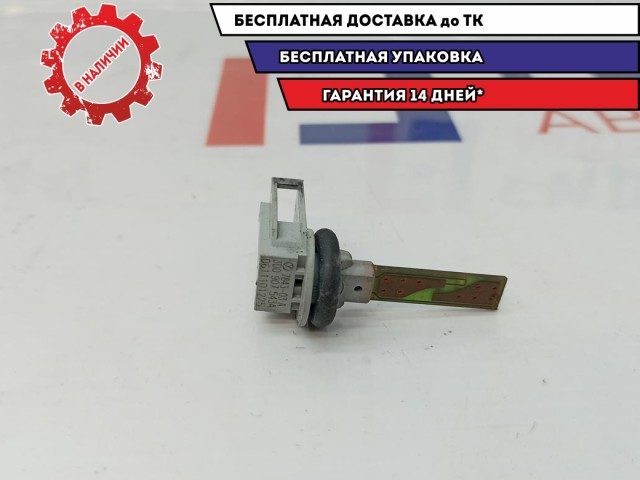 Датчик температуры воздуха Skoda Superb 2 3D0907543A.