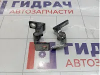 Петли двери задней правой Skoda Superb (3T)