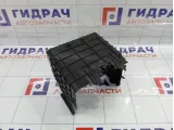 Крышка аккумулятора (АКБ) Skoda Superb (3T) 3C0915335
