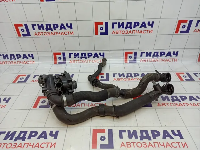 Насос водяной (помпа) Skoda Superb (3T) 06H121026CC