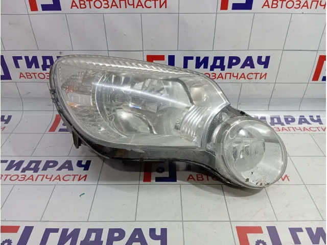 Фара правая Skoda Yeti (5L) 5L1941018A